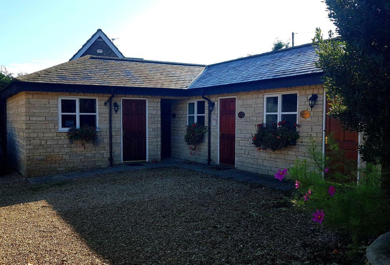 Cross Swords Rooms, Skillington Exterior photo